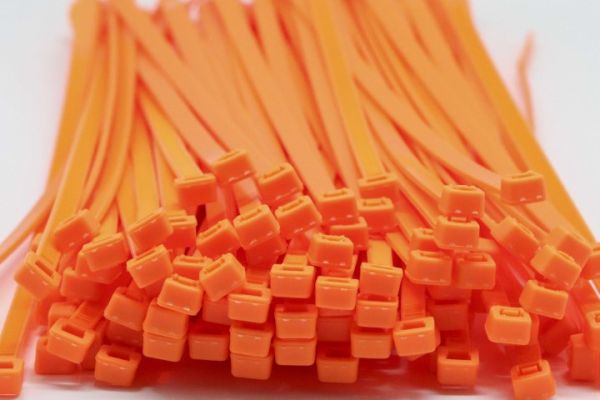 4.8mm x 200mm Orange Cable Ties 100pcs