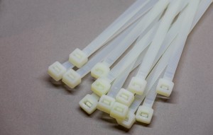 2.5mm x 200mm White Cable Ties 100pcs
